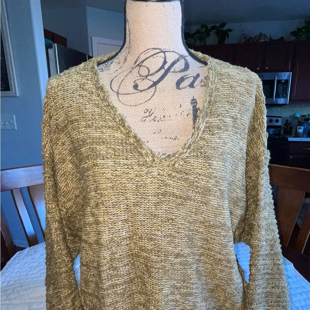 Universal Threads Knit V-Neck Sweater